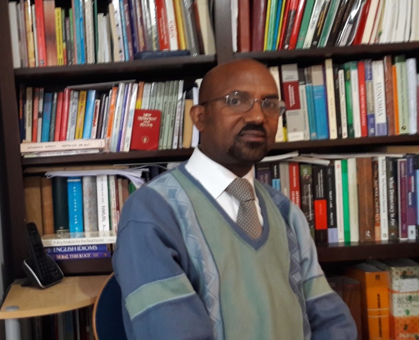 ንኢሳያስ ኣፈወርቂ፡ ጸላኢ`ምበር፡ ውልቀ-ምልኪ ኣይገልጾን፥